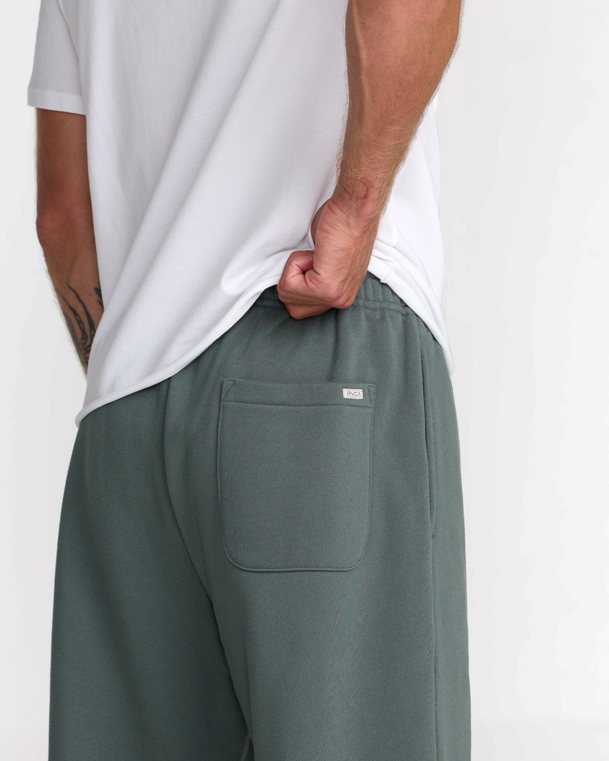 VA Essential Sweatpant - Image 5