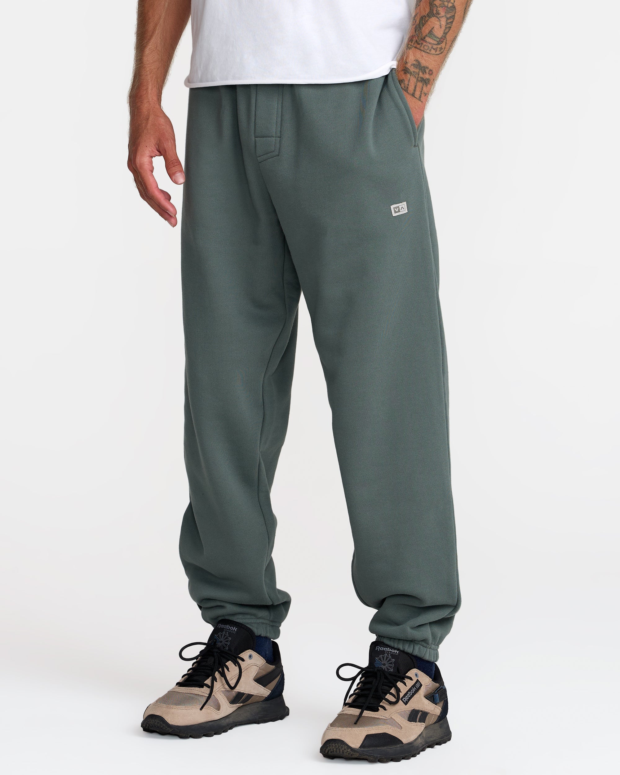 VA Essential Sweatpant - Image 7